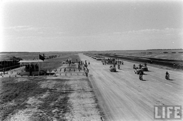 استعراض الجيش الملكي العراقي عام 1957  Austin-0f9c111e4237c710_large