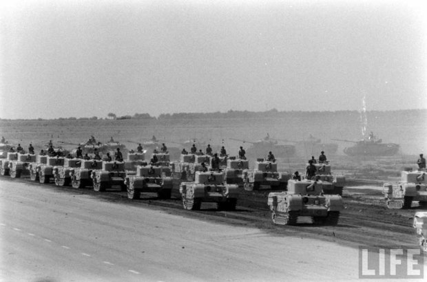 استعراض الجيش الملكي العراقي عام 1957  Churchill-b879fd5edcf6be7f_large